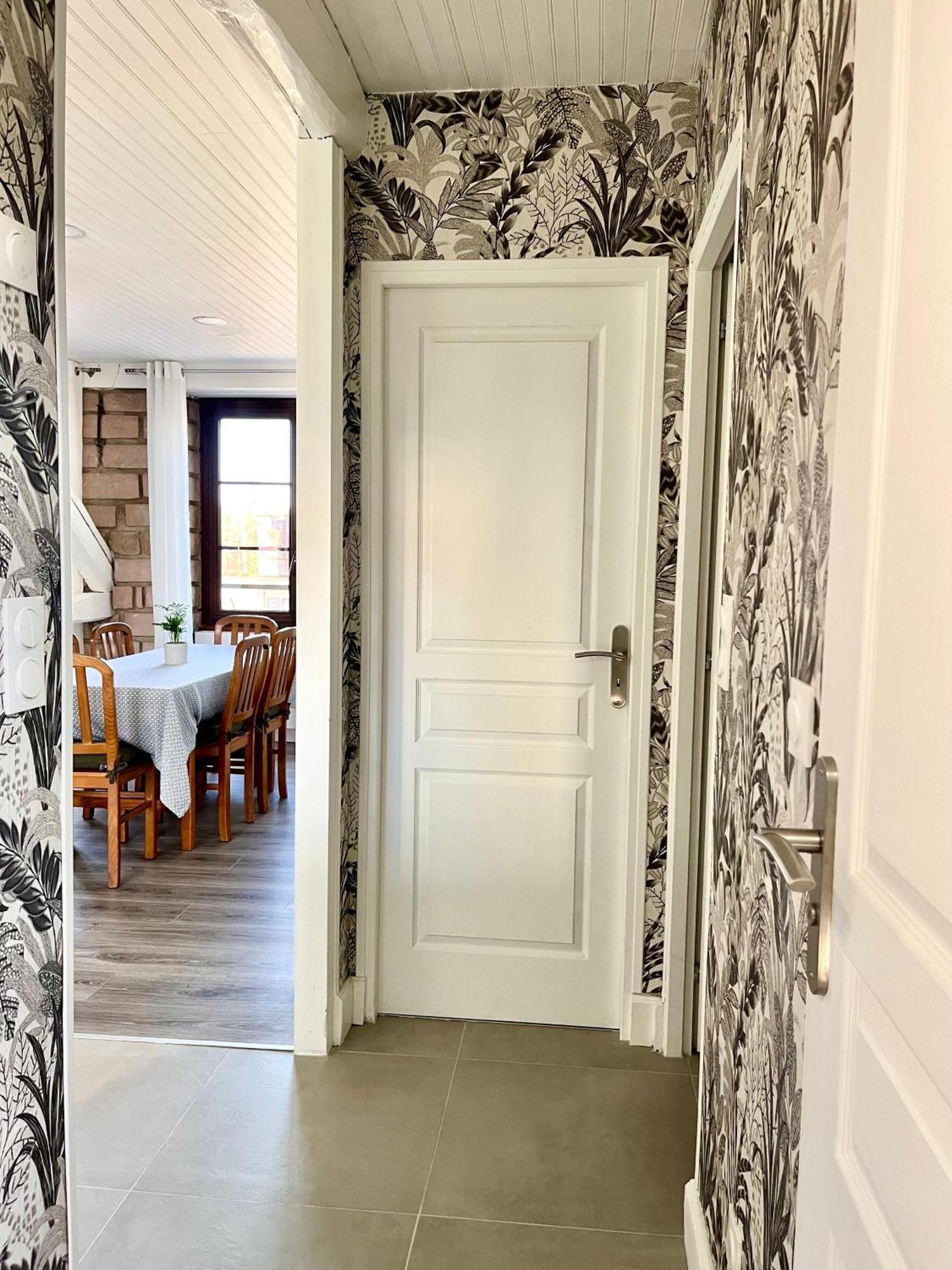 Appartement En Plein Centre Ville Milly-la-Foret Luaran gambar